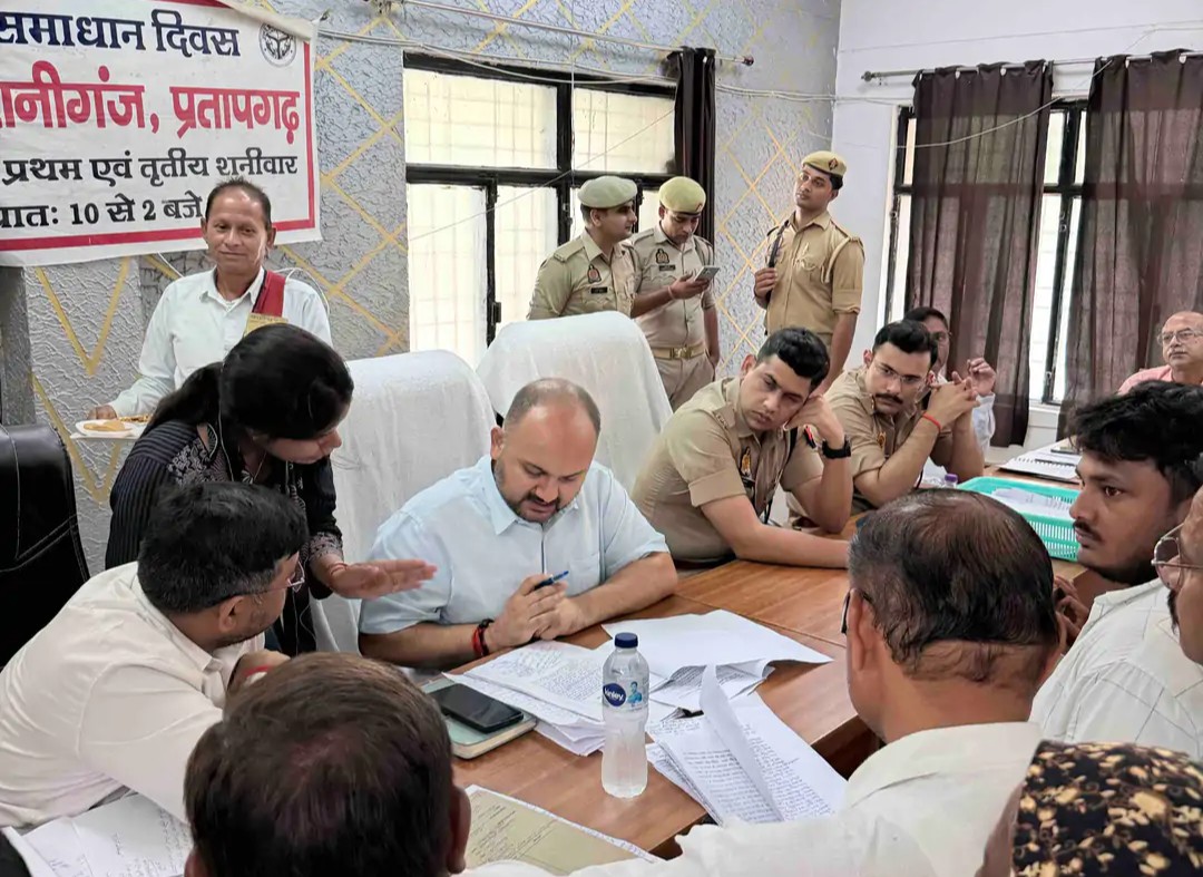 प्रतापगढ़: डीएम ने रानीगंज सम्पूर्ण समाधान दिवस में सुनीं…
