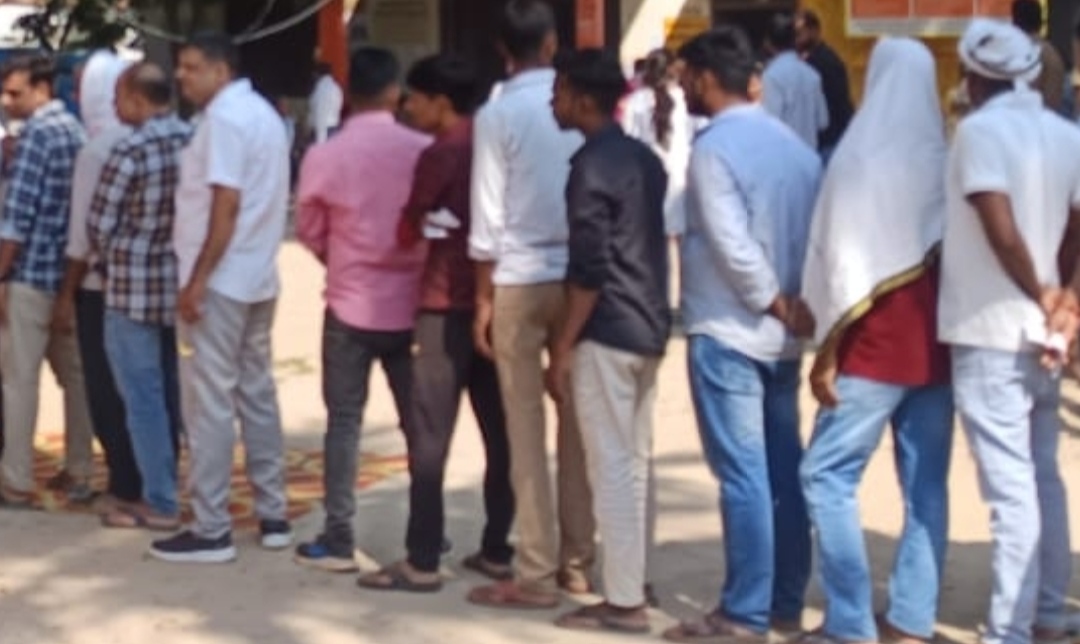 बदलापुर में विधान परिषद चुनाव का मतदान संपन्न, शिक्षक…