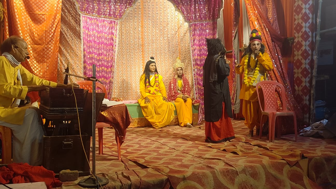 कोइरीपुर चौक पर रामलीला मंचन का शुभारंभ, लक्ष्मण ने काटी…