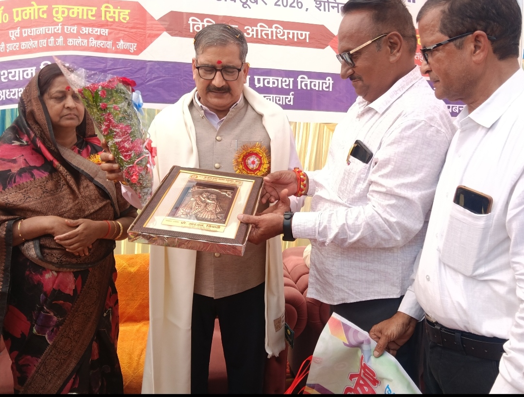 श्रीकृष्ण इंटर कॉलेज गजेंद्रपुर में 5 किलोवाट सोलर पावर…
