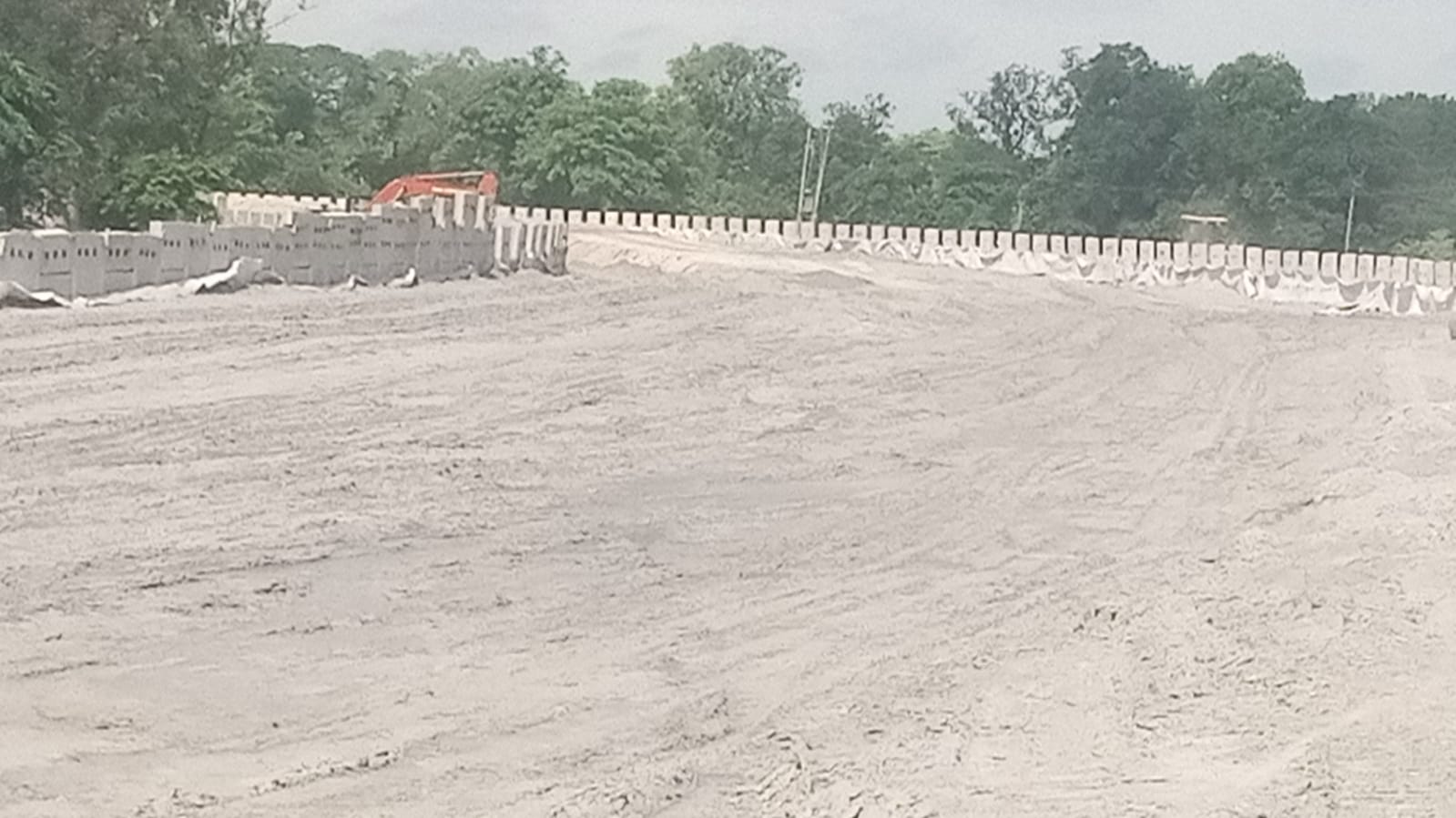 *राष्ट्रीय राजमार्ग 731 का है बुरा हाल होने के बाद भी हो रही है टोल पर वसूली*