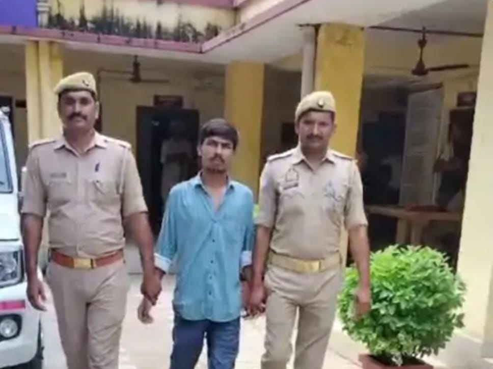 *पच्चीस हजार का इनामी बदमाश गिरफ्तार*