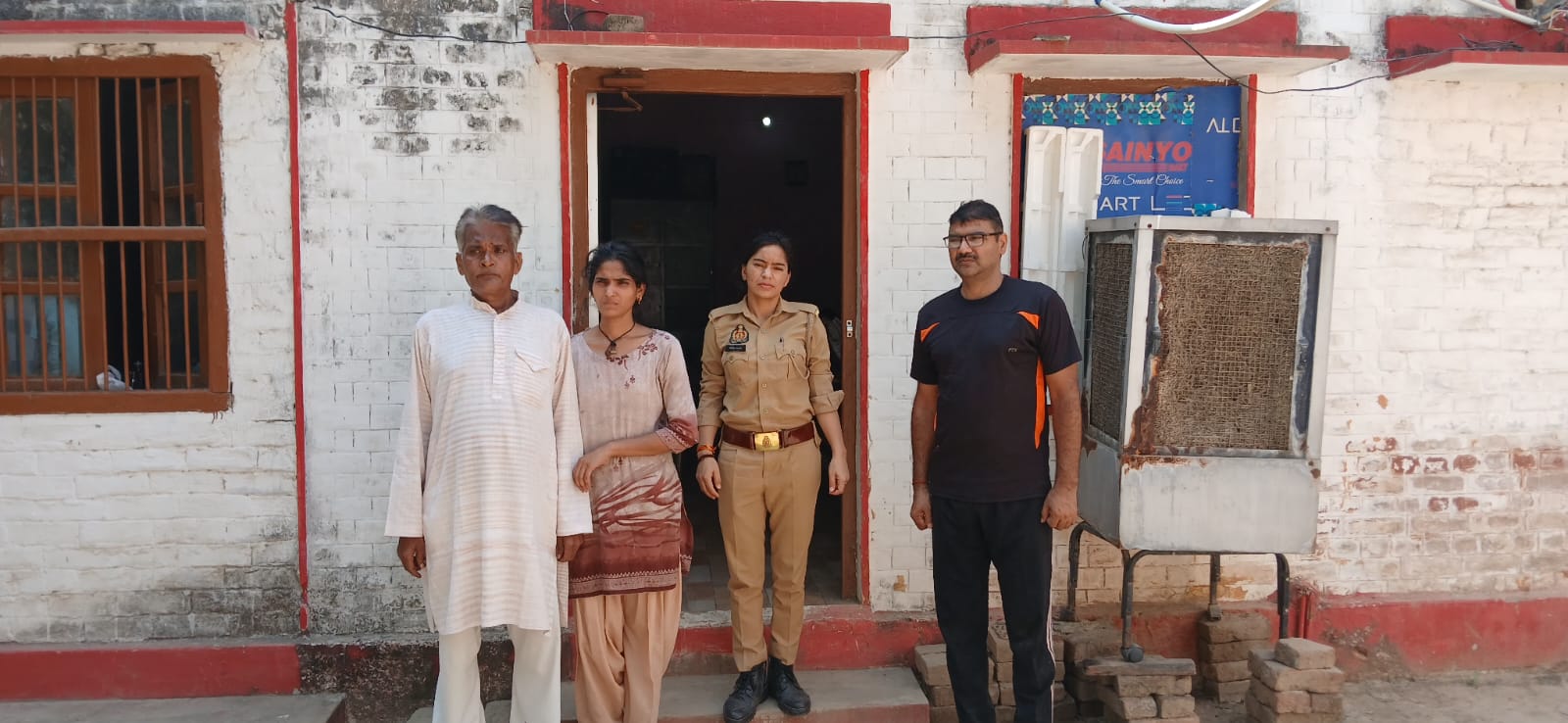 *पुलिस और समाजसेवी को शक होने पर माता पिता को मिली पुत्री*