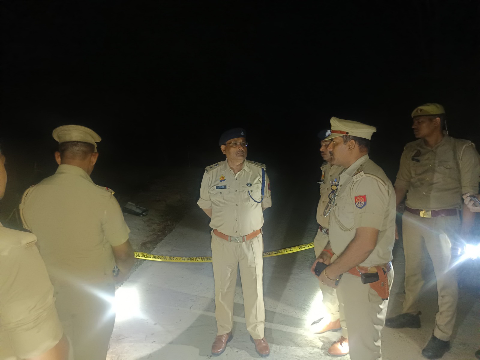 *प्रतापगढ़ पुलिस और बदमाश के बीच हुई मुठभेड़ पैर में लगी गोली*