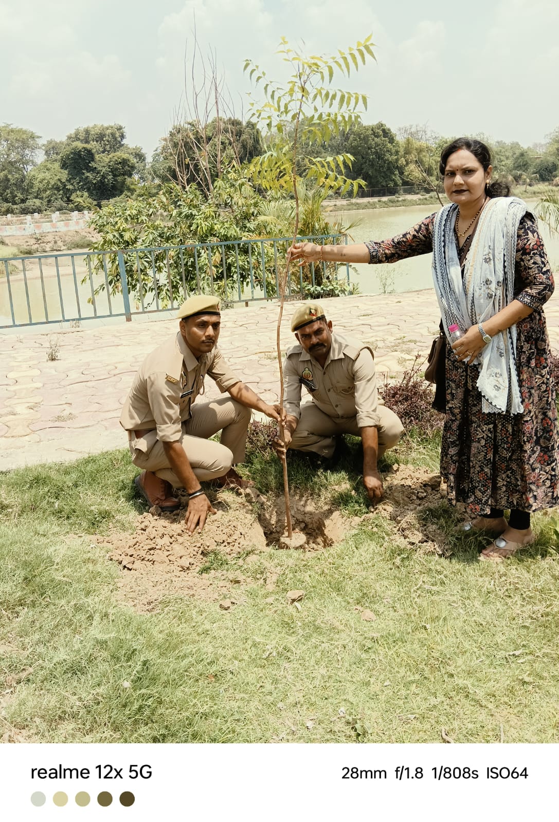 *विश्व पर्यावरण दिवस के उपलक्ष्य में अखण्ड पत्रकार वेलफेयर एसोसिएशन ने किया वृक्षारोपण*