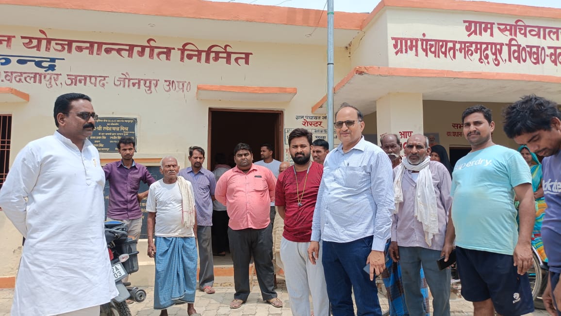 *ग्राम पंचायत महमूदपुर में ग्राम सचिवालय पर ग्राम प्रधान महमूदपुर की अध्यक्षता में खुली बैठक संपन्न* 