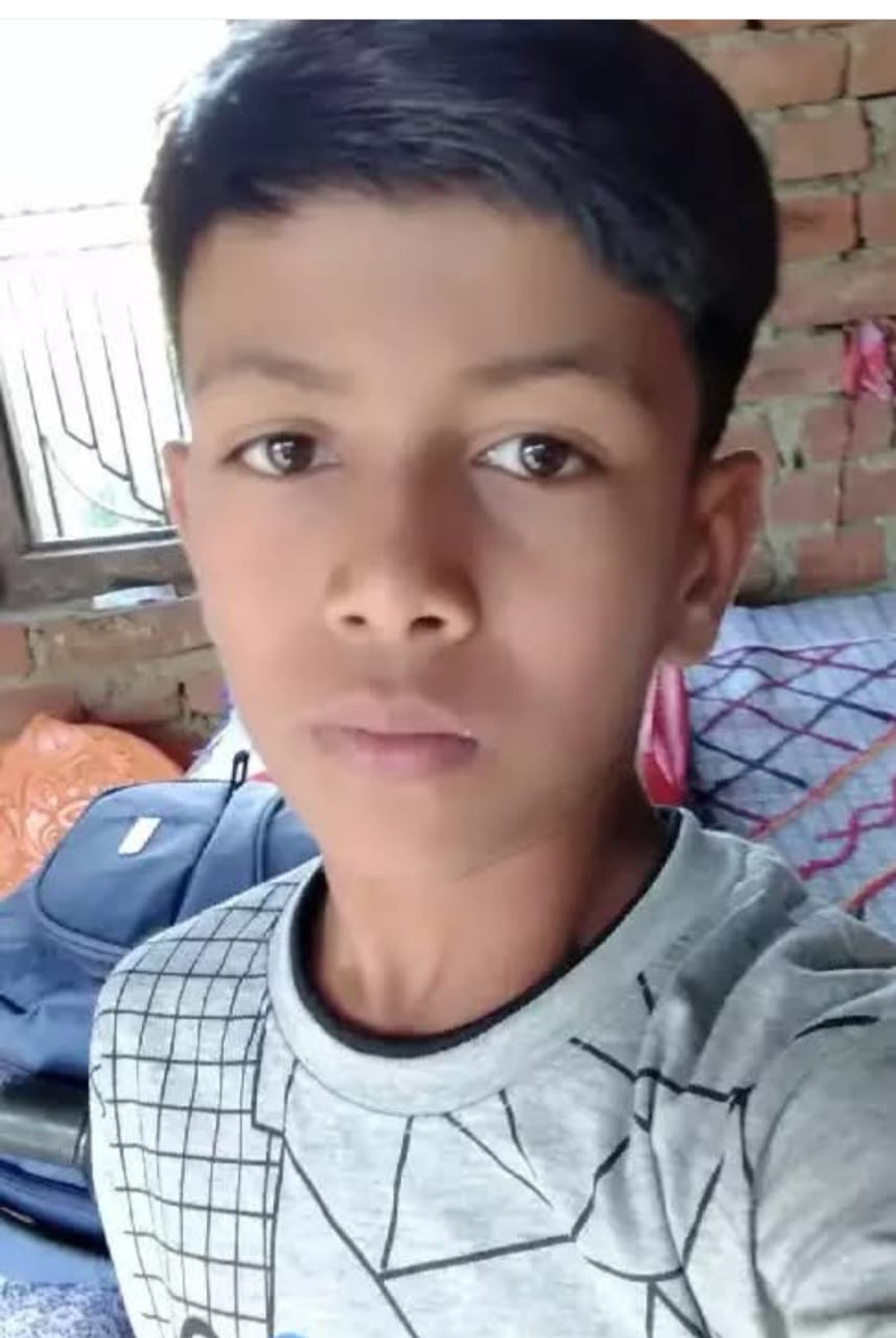 *अज्ञात पिकअप की चपेट में आने से एक छात्र की मौत, दूसरा गंभीर रूप से घायल*