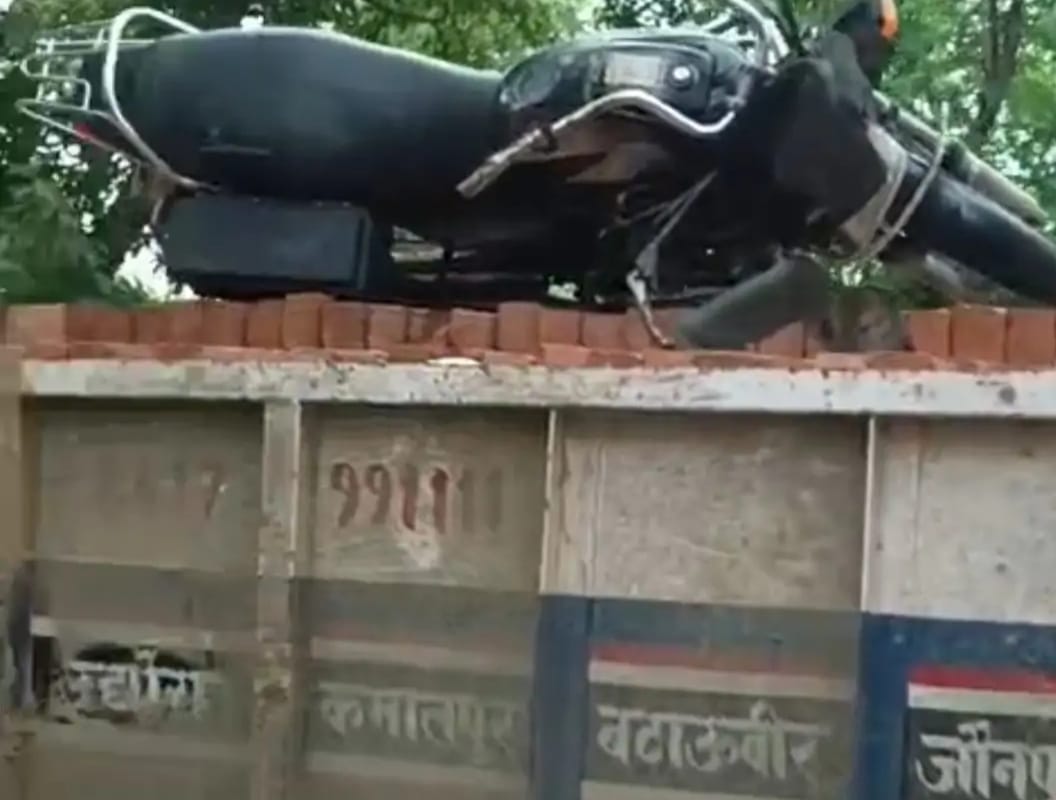 *शाहगंज में तेज रफ्तार ट्रैक्टर की टक्कर से युवक की मौत*
