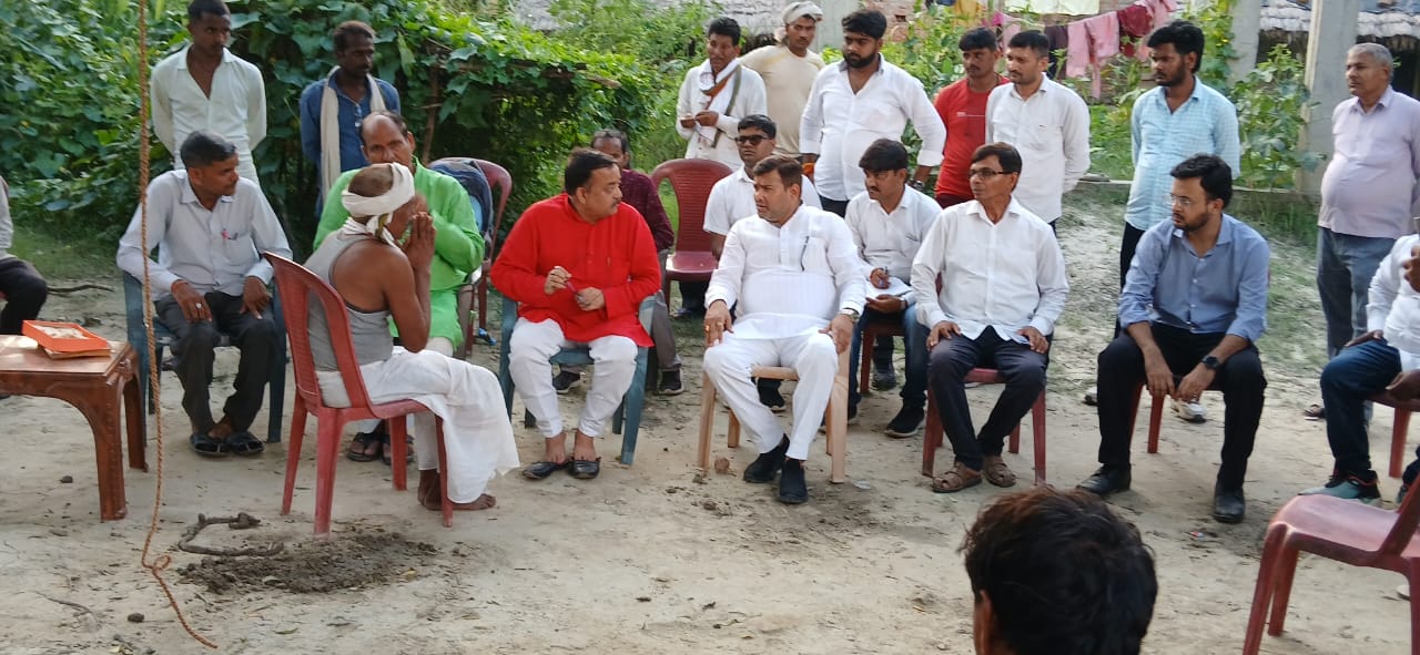 मजदूरों के साथ हुए हादसे को लेकर भाजपा नेता विकास वर्मा ने मुख्यमंत्री से की और विधायक सीताराम ने भी परिजनों से मुलाकात