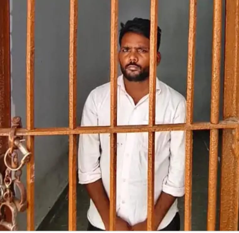 सोशल मीडिया पर मां दुर्गा पर अभद्र टिप्पणी, युवक गिरफ्तार