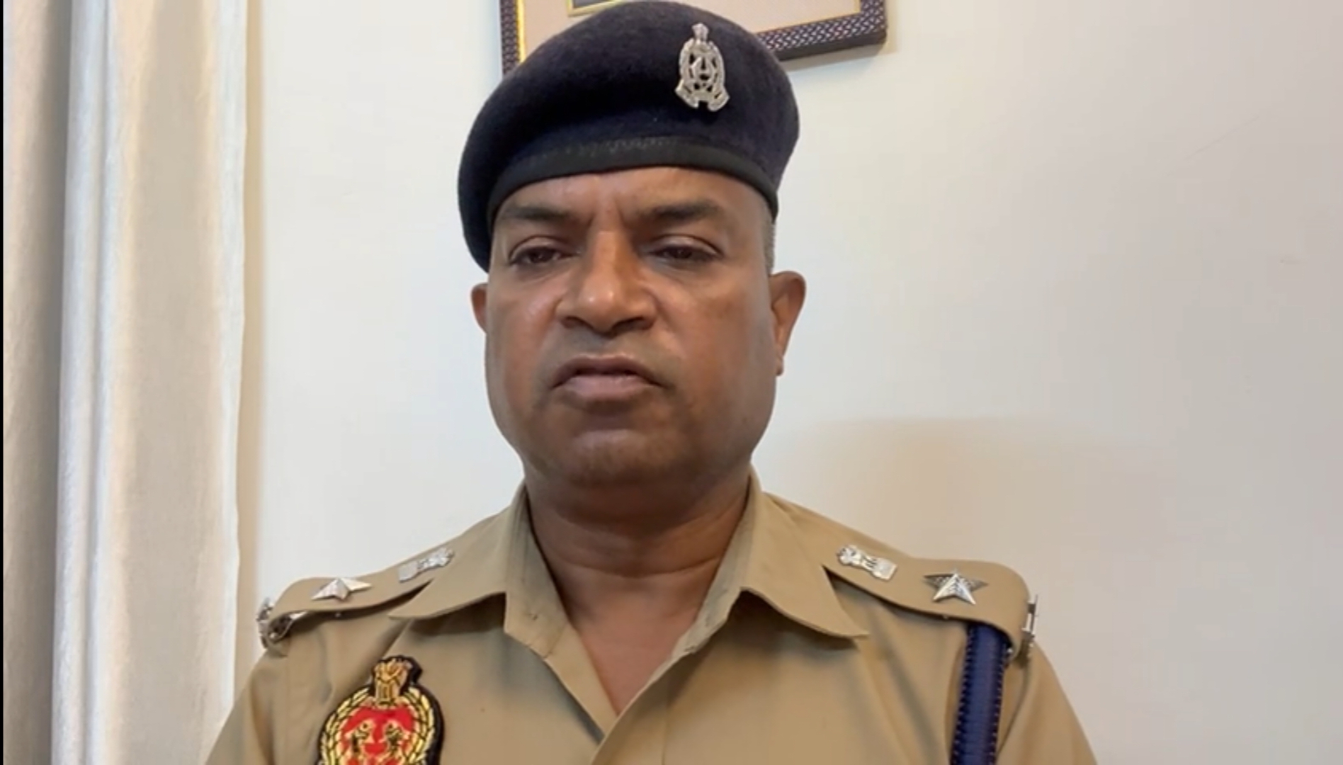 प्रतापगढ़ पट्टी कोतवाली क्षेत्र के अंतर्गत घर लौट रही बीए की छात्रा से तीन युवकों ने किया सामूहिक दुष्कर्म