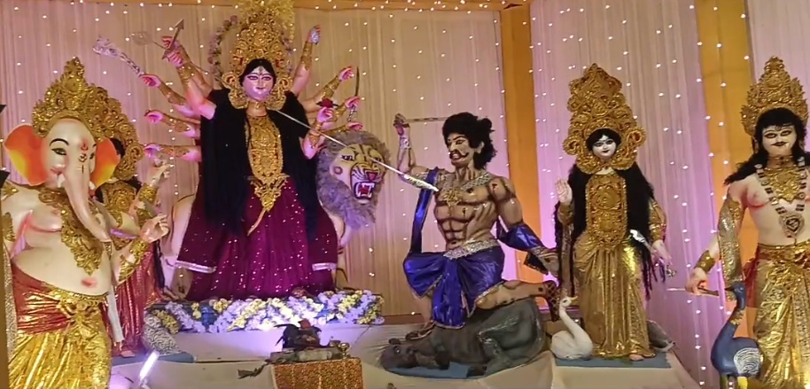 बहरीपुर पंडाल में गूंजे भजनों की सुरलहरियां