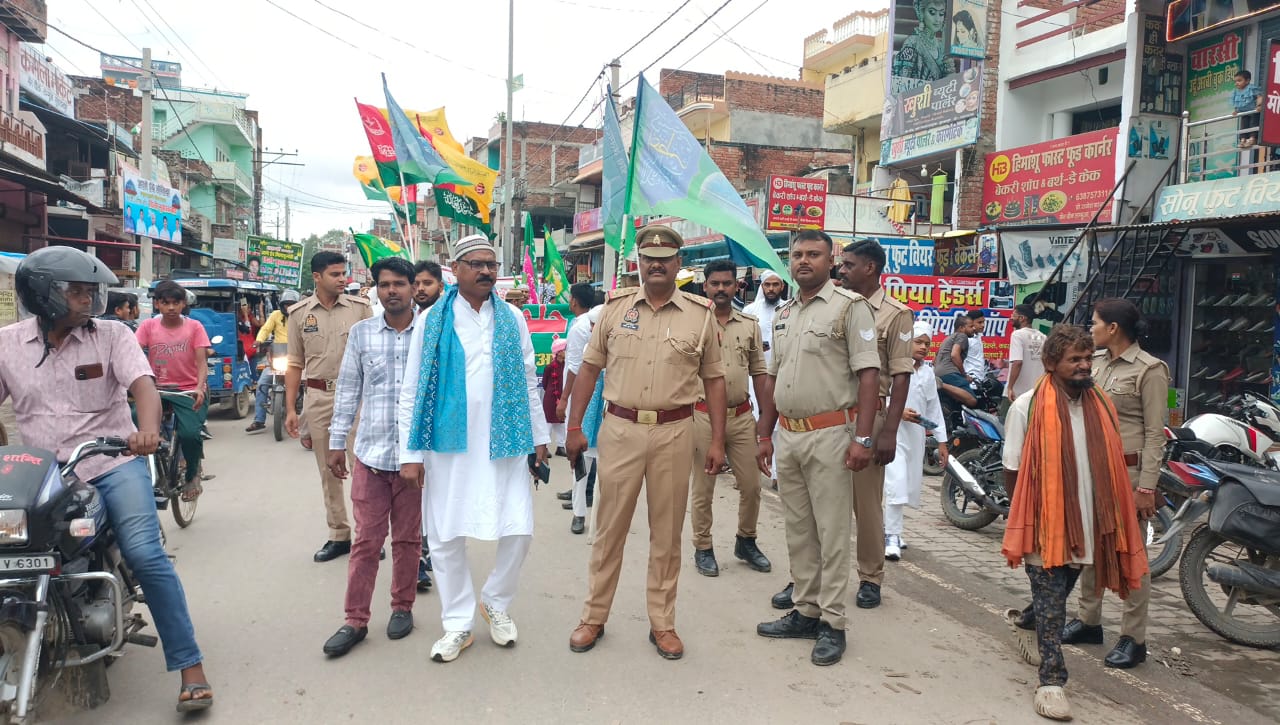 लम्भुआ नगर पंचयात में ग्यारहवीं शरीफ का निकाला भव्य जुलुस