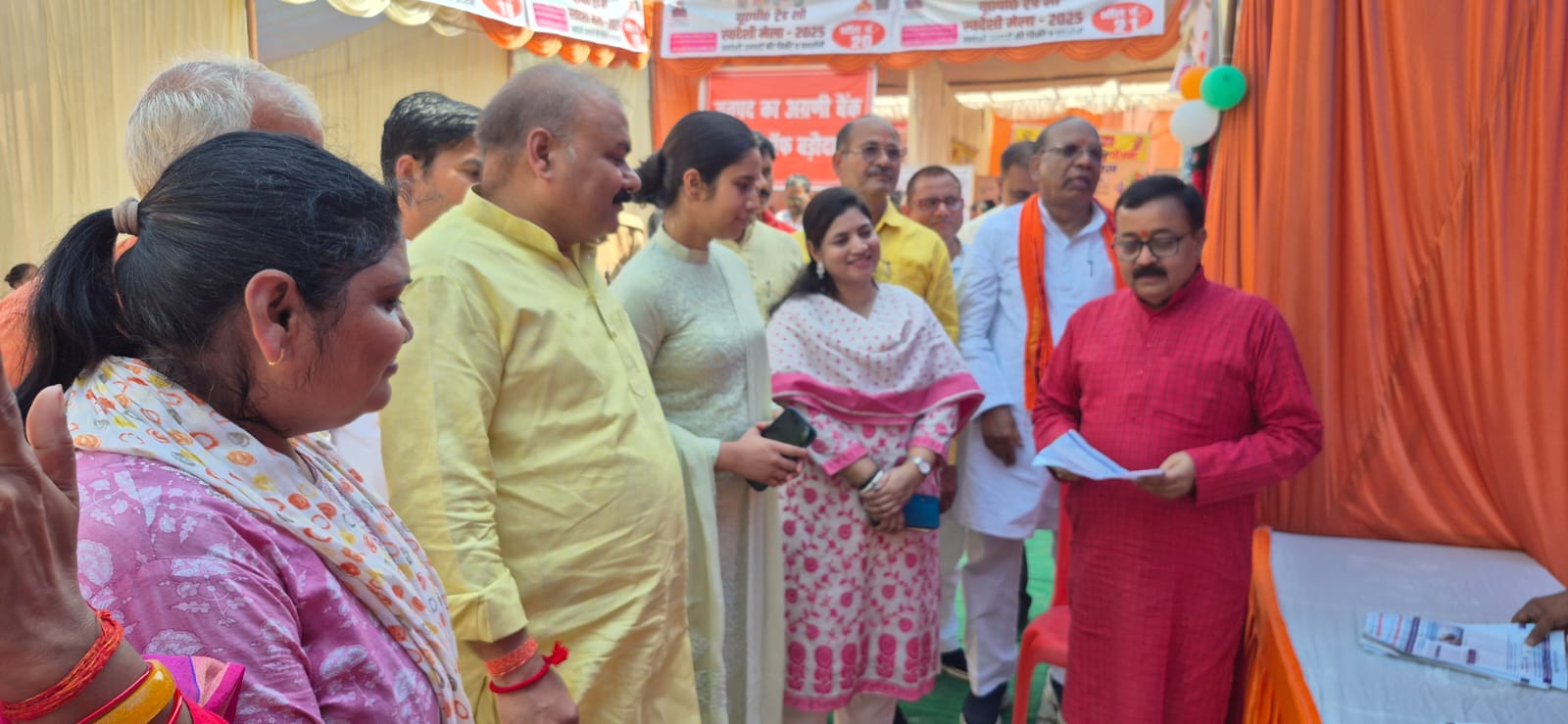 सीताराम वर्मा ने यूपी ट्रेड शो स्वदेशी मेला-2025 का फीता काटकर किया शुभारम्भ