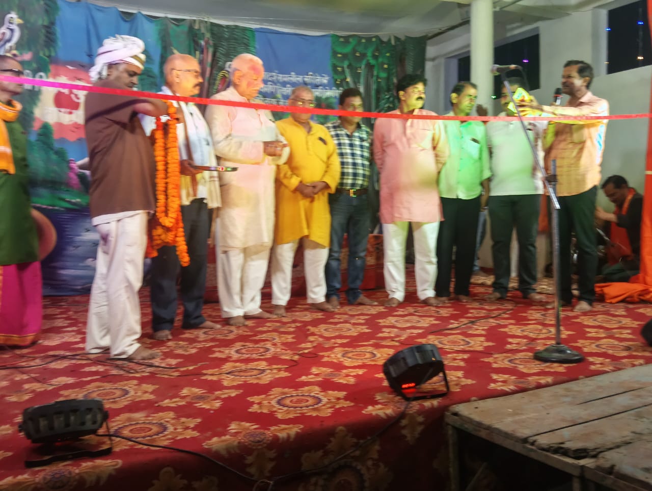 मेढा ग्राम पंचायत की रामलीला में पहुंची सूर्पनखा, दर्शक हुए मंत्रमुग्ध