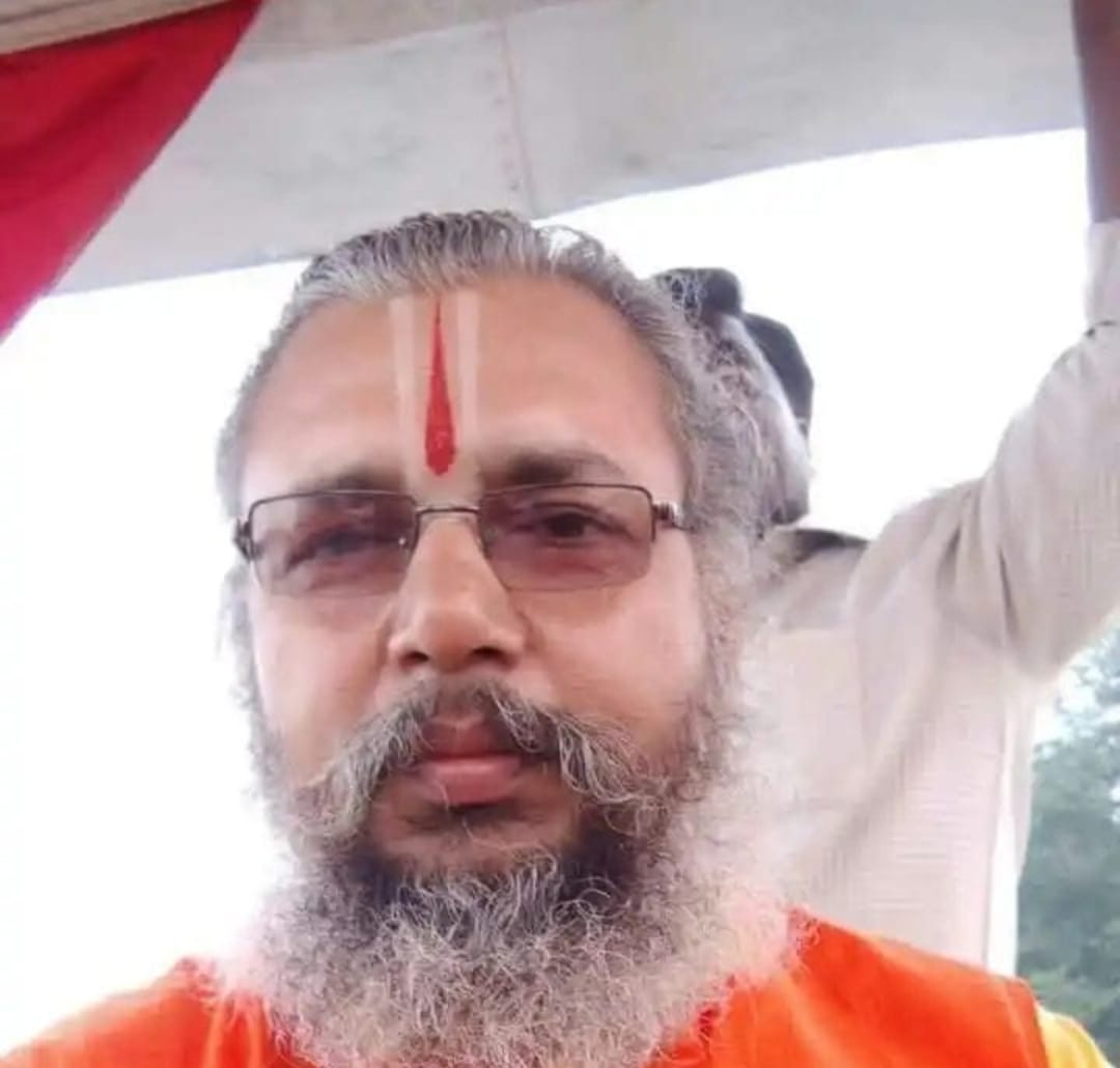 अयोध्या के प्रसिद्ध मंदिर के महंत राम मिलन दास की संदिग्ध मौत! खाना खाते ही मुंह से निकला झाग