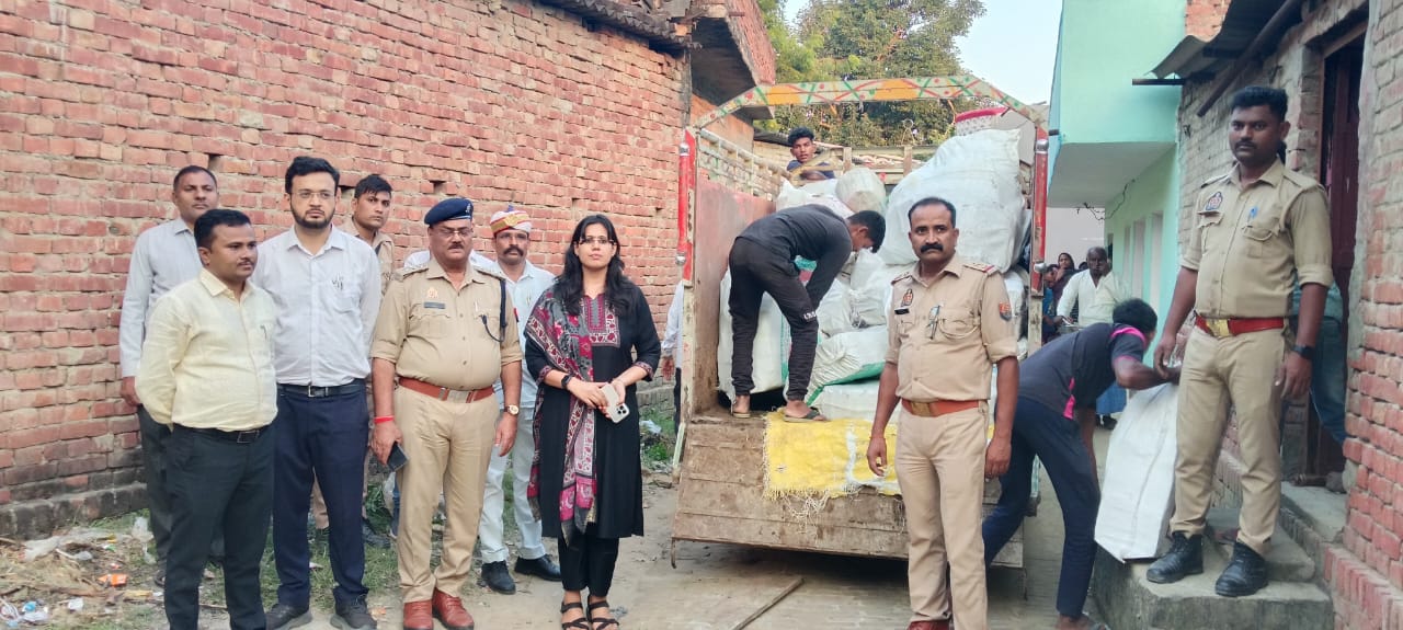 अवैध पटाखा बेचने वालों के खिलाफ की जाएगी कड़ी कार्रवाई*  उपजिलाधिकारी गामिनी सिंघला