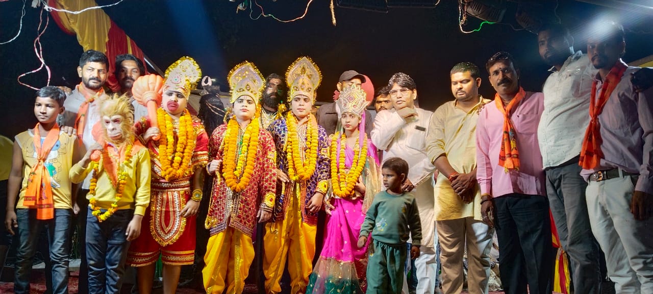 *प्रतापगढ़ आसपुर देवसरा थाना क्षेत्र के अंतर्गत ढकवा बाजार में हुआ भव्य मेले का आयोजन*