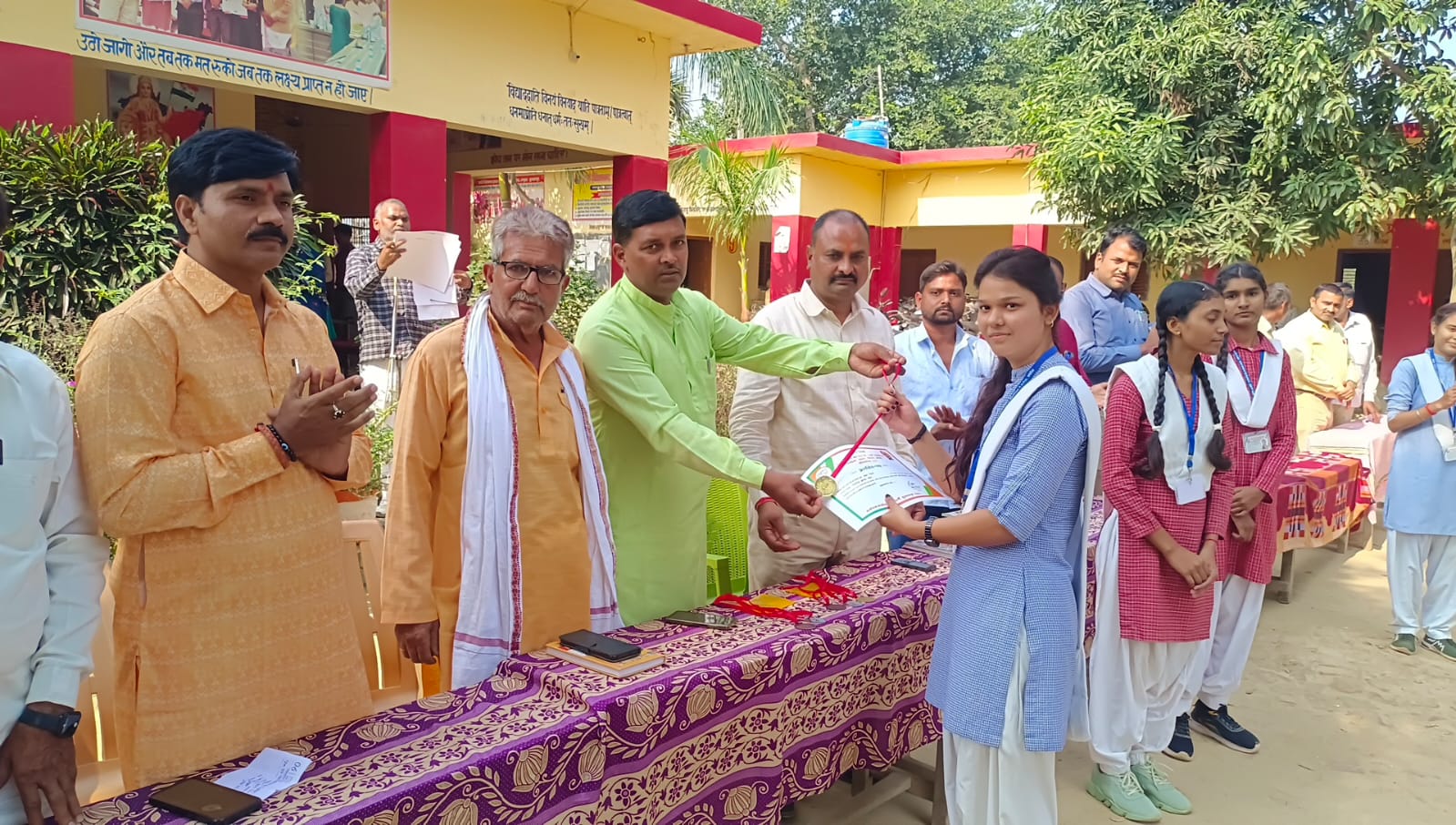 सरदार वल्लभभाई पटेल की जयंती पर आयोजित कार्यक्रम में बच्चों ने दिखाई प्रतिभा