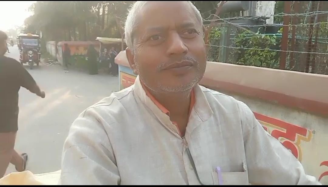 विकास खण्ड लम्भुआ में महंगा बीज लेने को मजबूर किसान