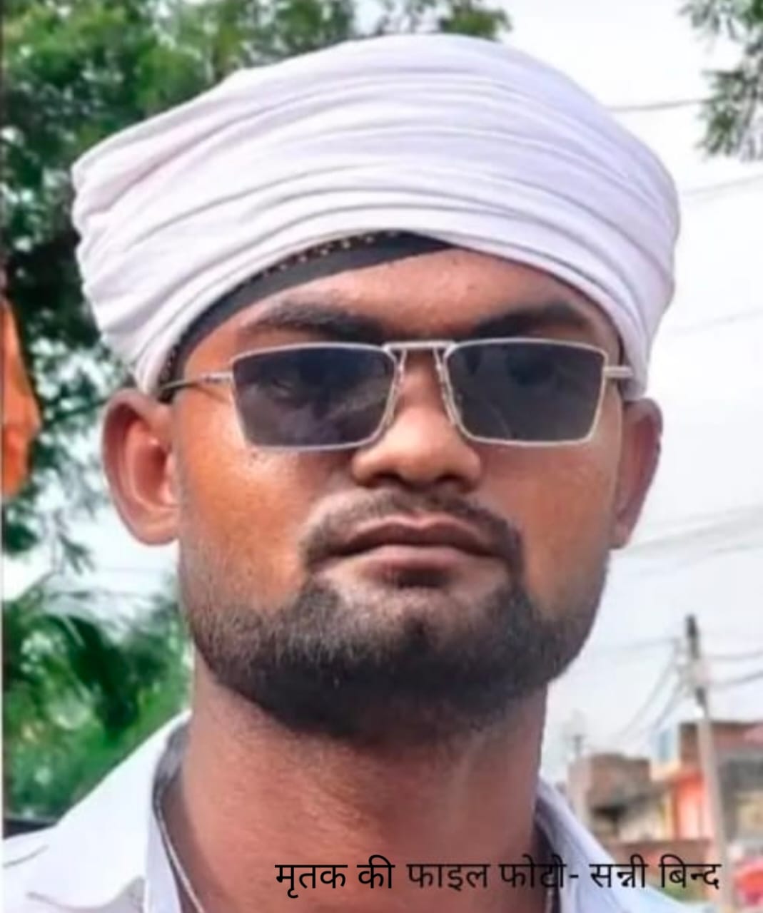 ईयरफोन लगाकर रेल पटरी पर चल रहे युवक की, ट्रेन की चपेट में आने से मौत