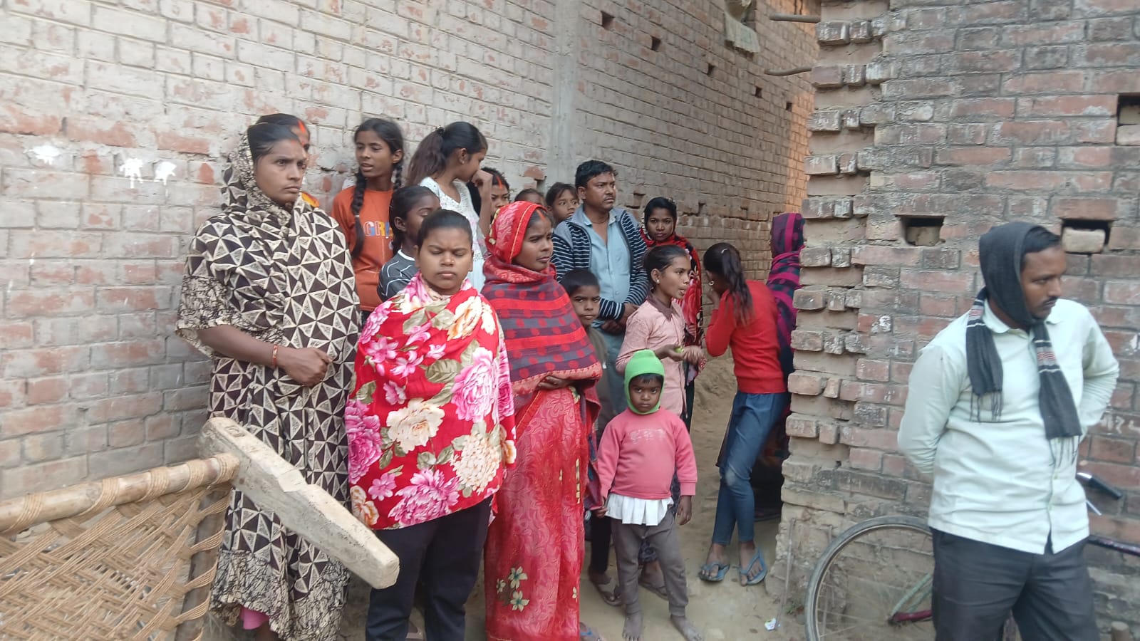 चांदा कोतवाली क्षेत्र के मदनपुर देवरार में देवर ने भाभी को मारा डंडा हुई मृत्यु