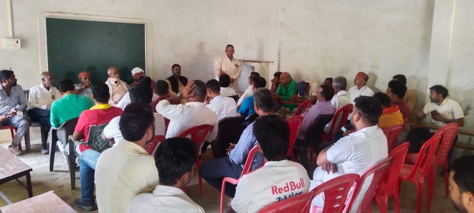 *प्रतापगढ़ नगर पंचायत ढकवा में भगवान परशुराम जयंती को लेकर ब्राह्मणों की अहम बैठक*