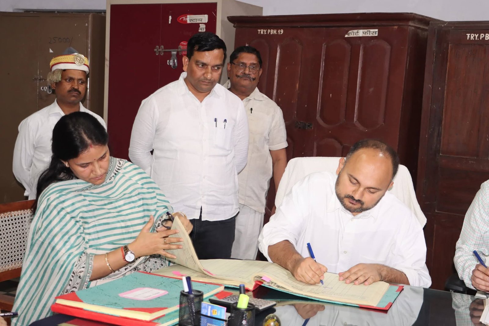 *प्रतापगढ़ के नए जिलाधिकारी अभिषेक पाण्डेय ने संभाला कार्यभार*
