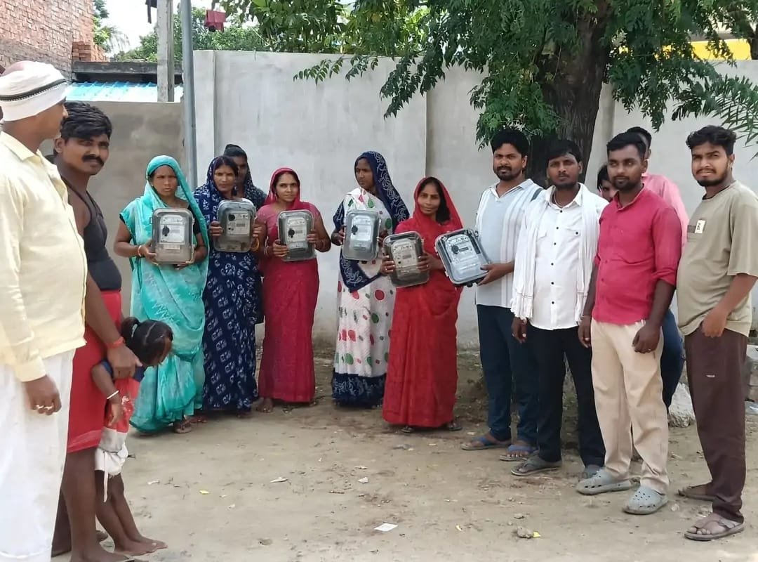 उचौरा में विद्युत विभाग के खिलाफ जमकर विरोध प्रदर्शन