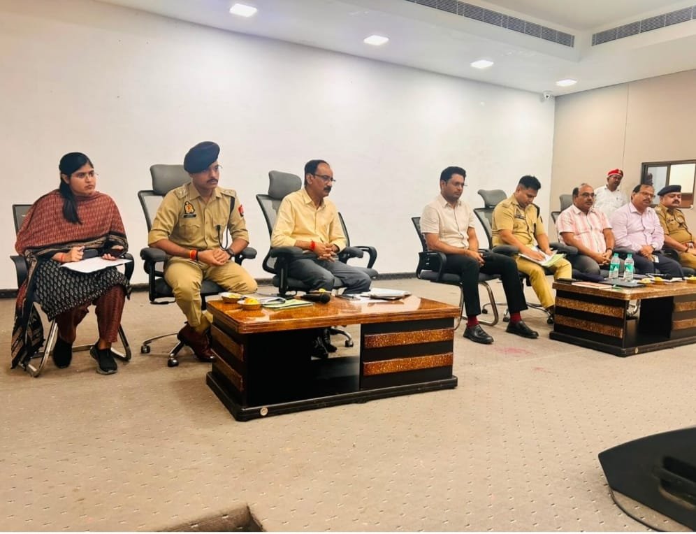 कांवड़ यात्रा से पहले प्रशासन पूरी तरह अलर्ट, डीएम ने दिए सख्त निर्देश; सुरक्षा, स्वास्थ्य एवं ट्रैफिक पर रहेगा फुल फोकस