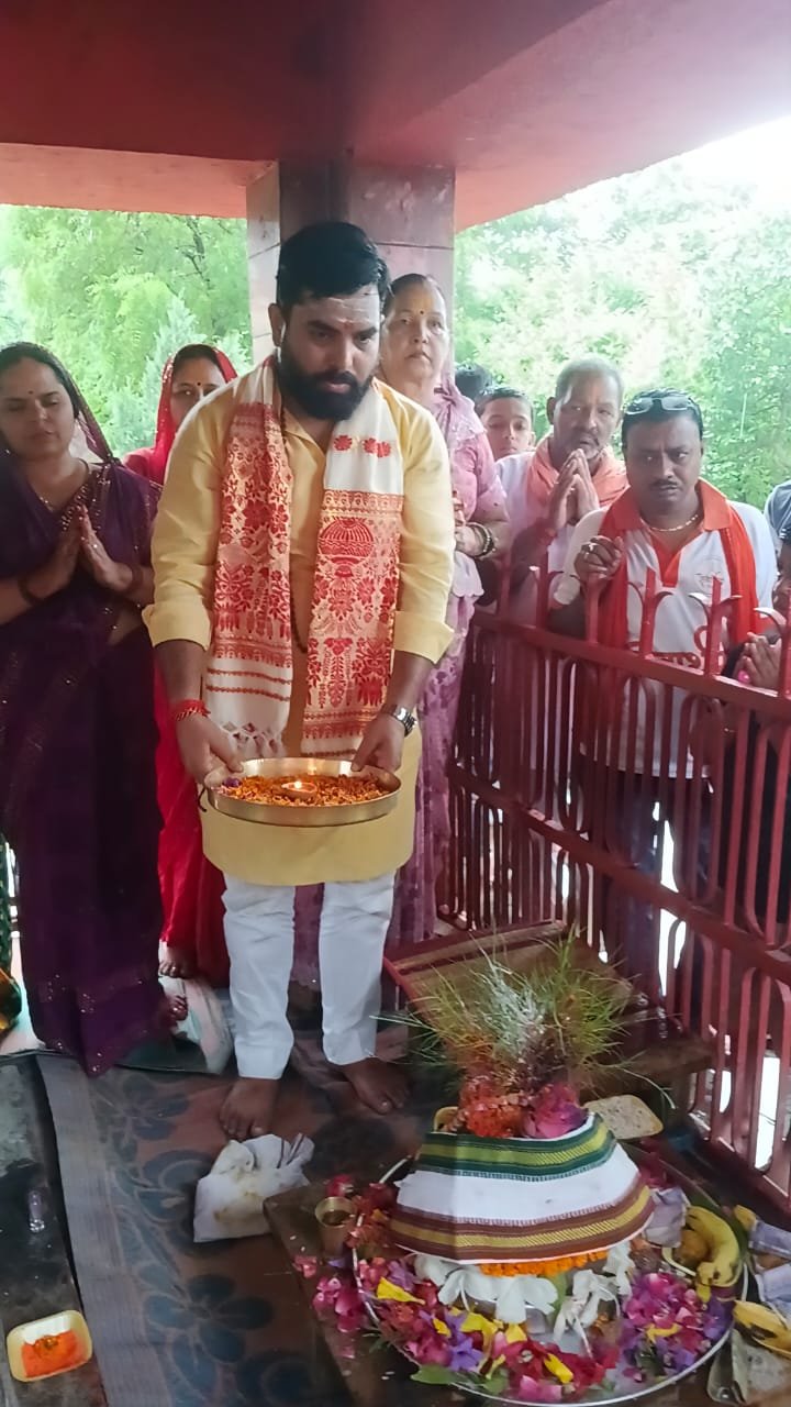 नाग पंचमी पर गौरीशंकर धाम में गूंजे हर-हर महादेव के जयकारे