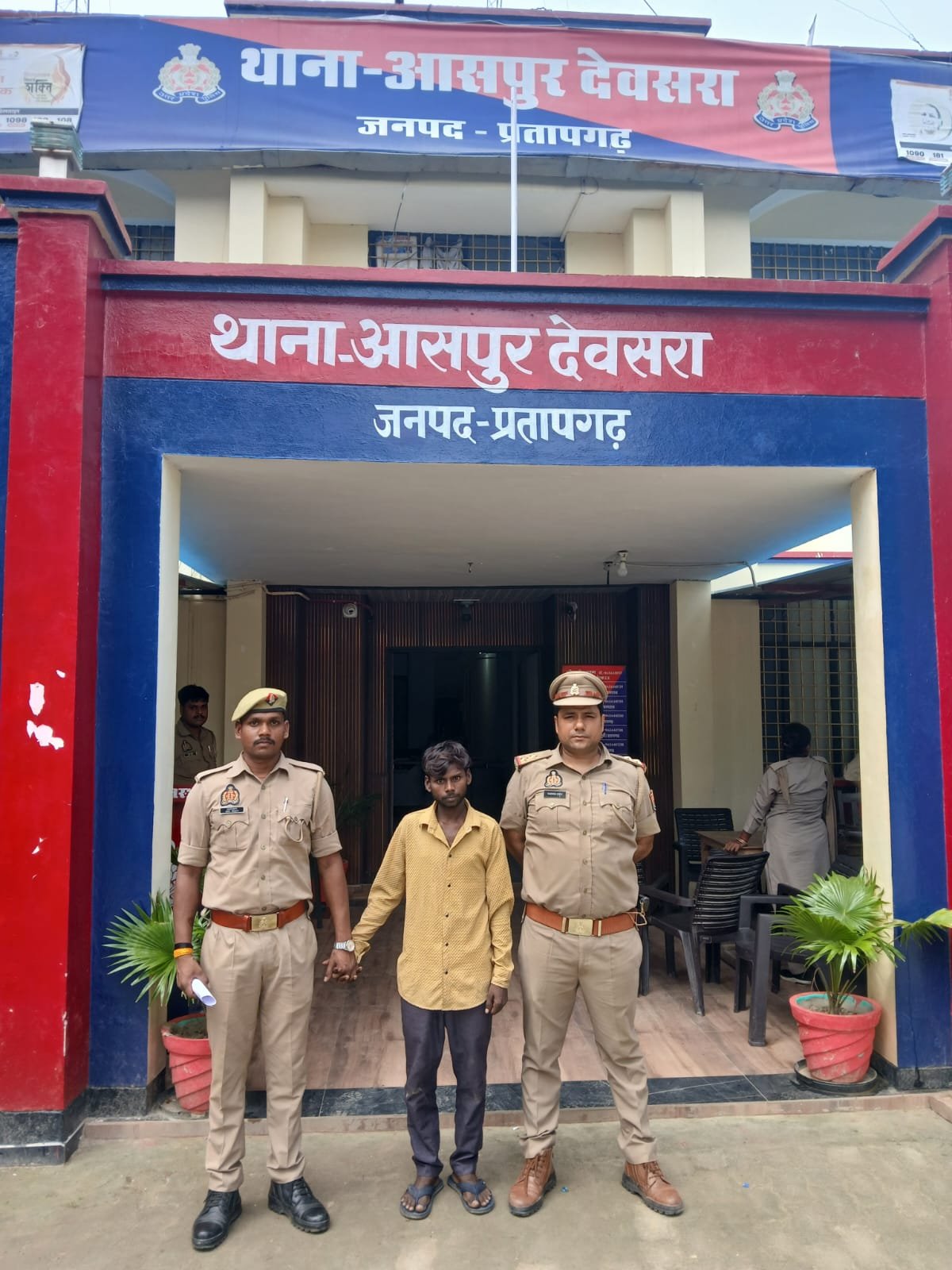 प्रतापगढ़: नाबालिग बालिका को बहला- फुसलाकर ले जाने व दुष्कर्म के मामले में वांछित आरोपी गिरफ्तार