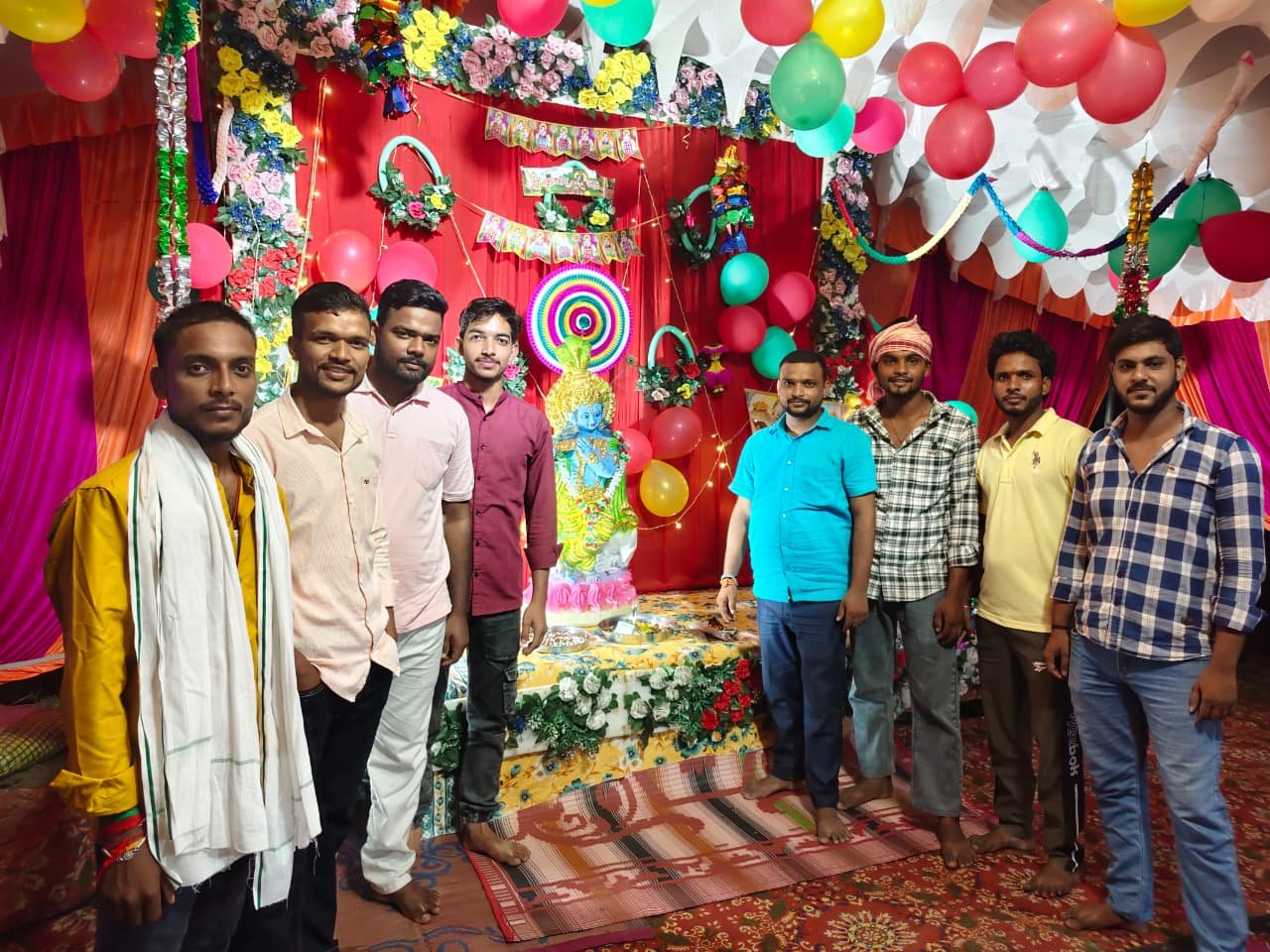 धूमधाम से मनाया गया श्रीकृष्ण जन्मोत्सव, भजन-कीर्तन से गूंजा देवपुर देवापट्टी संगरवा